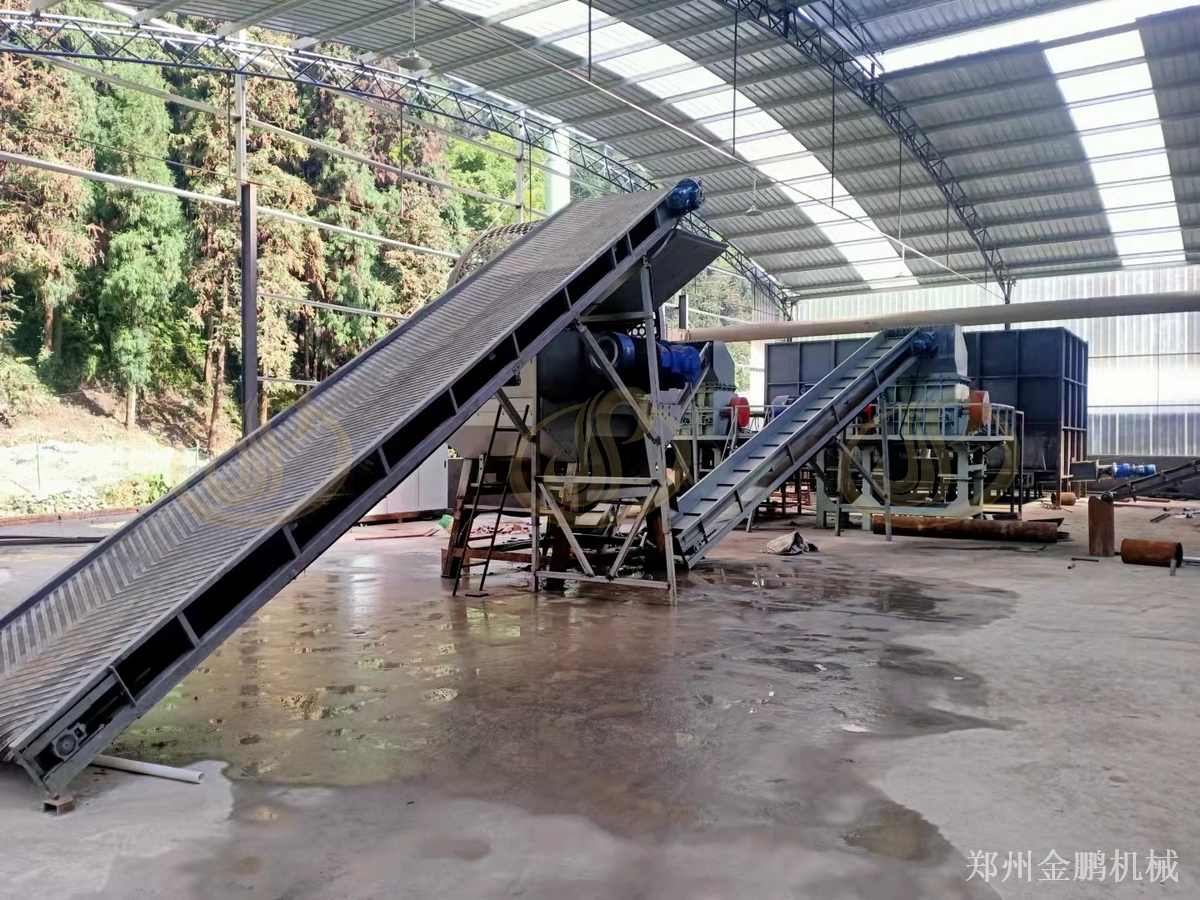郑州金鹏橡胶轮胎回收设备用于整胎粗破与钢丝分离前处理
